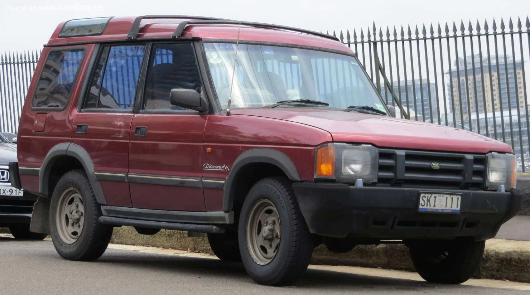 Land Rover Discovery 2.0i (111 Hp) 4WD1995 - 1998 thumbnail 3