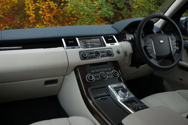 Land Rover Range Rover Sport 3.0 LR-TD V6 (211 Hp) AWD Automatic2012 - 2013 thumbnail 3