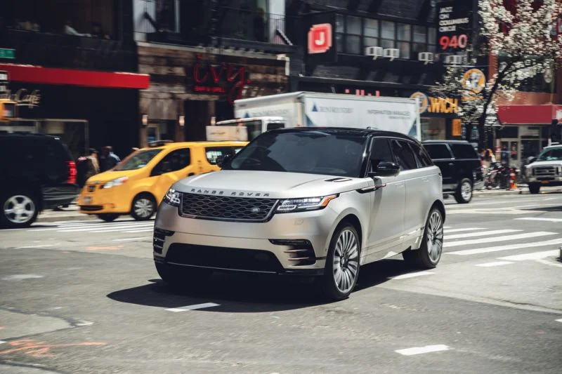 Land Rover Range Rover Velar D 180 2.0 (180 Hp) AWD Automatic2017 - 2020 thumbnail 2