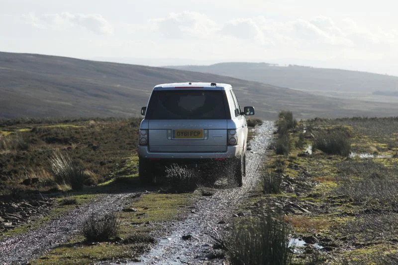 Land Rover Range Rover 3.6 LR TD V8 (271 Hp) AWD Automatic2010 - 2012 thumbnail 2