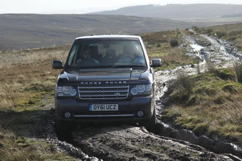 Land Rover Range Rover 3.6 LR TD V8 (271 Hp) AWD Automatic2010 - 2012 thumbnail 14