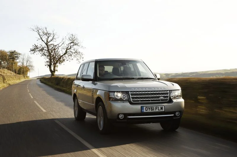 Land Rover Range Rover 3.6 LR TD V8 (271 Hp) AWD Automatic2010 - 2012 thumbnail 8