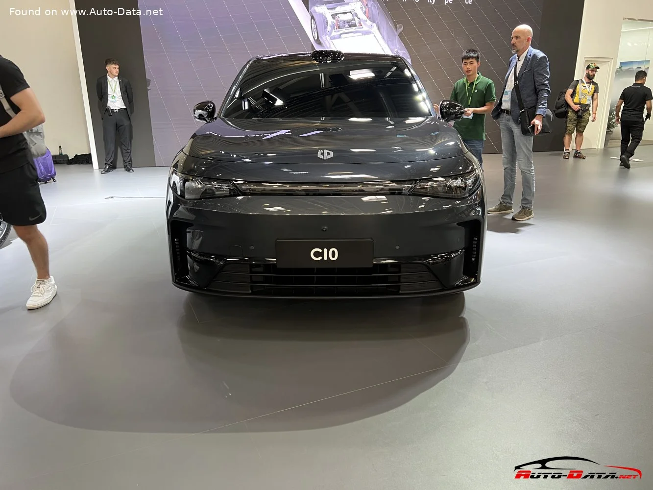 Leapmotor C10 1.5L 28.4 kWh (231 Hp) EREV2024 - thumbnail 2