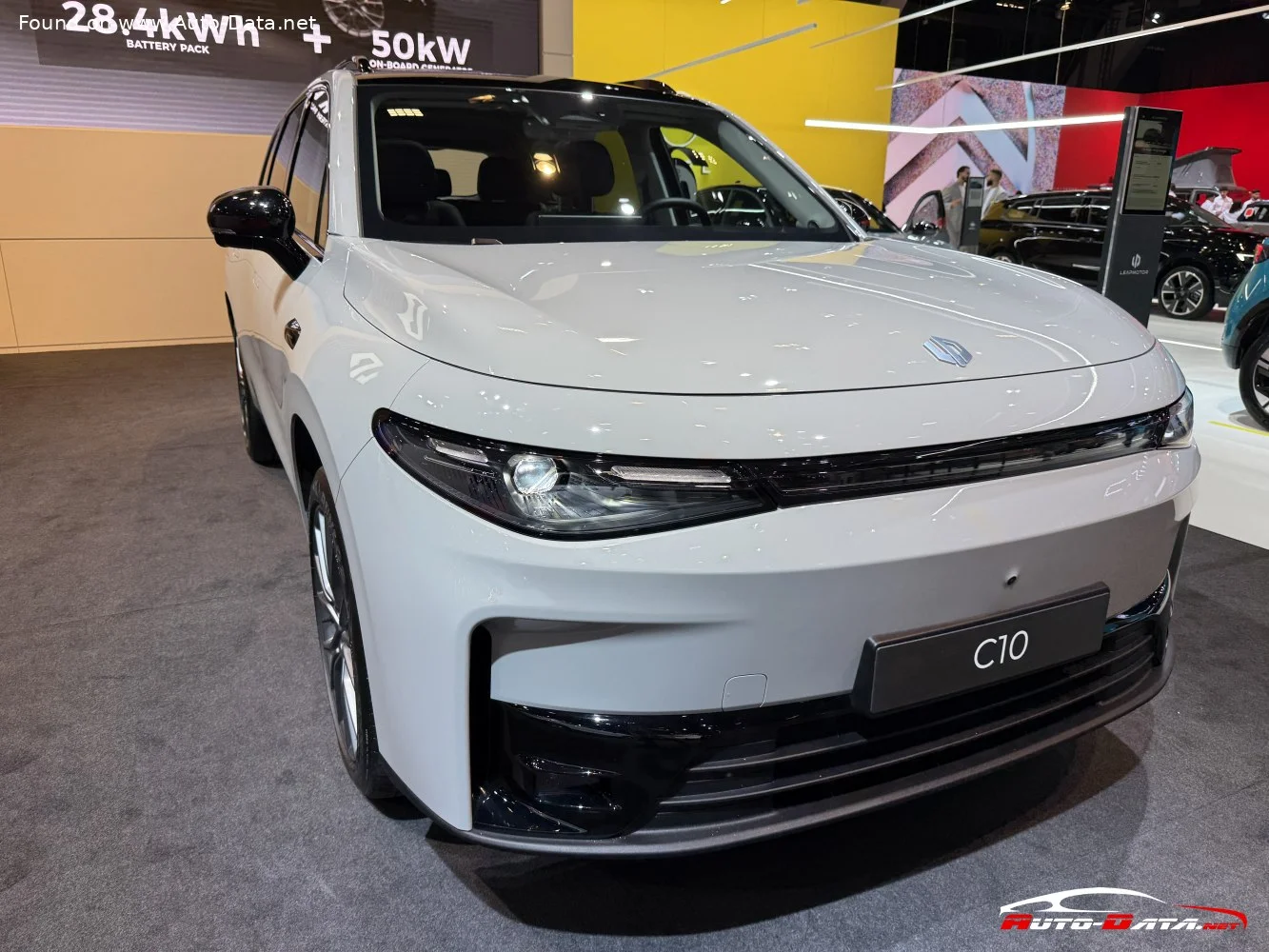 Leapmotor C10 1.5L 28.4 kWh (231 Hp) EREV2024 - thumbnail 15