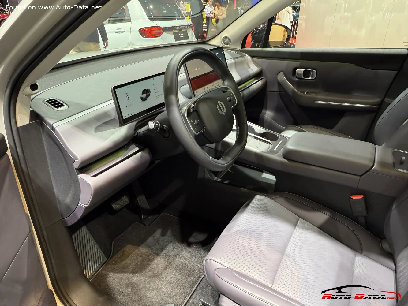 Leapmotor C10 1.5L 28.4 kWh (231 Hp) EREV2024 - thumbnail 16