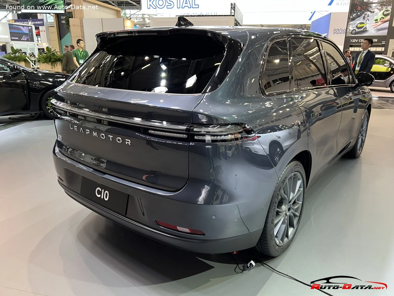 Leapmotor C10 1.5L 28.4 kWh (231 Hp) EREV2024 - thumbnail 4