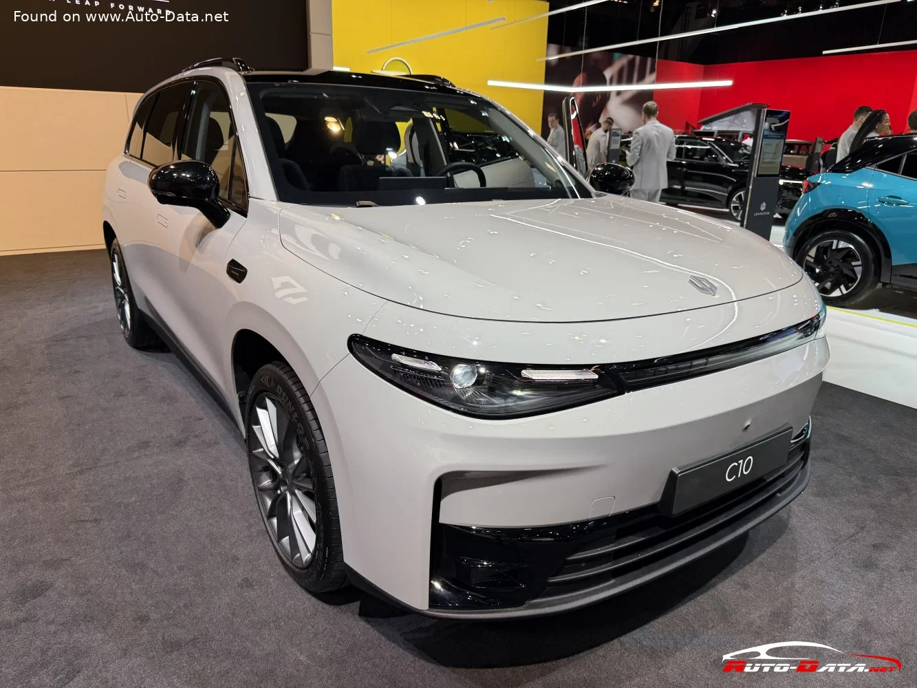 Leapmotor C10 1.5L 28.4 kWh (231 Hp) EREV2024 - thumbnail 10