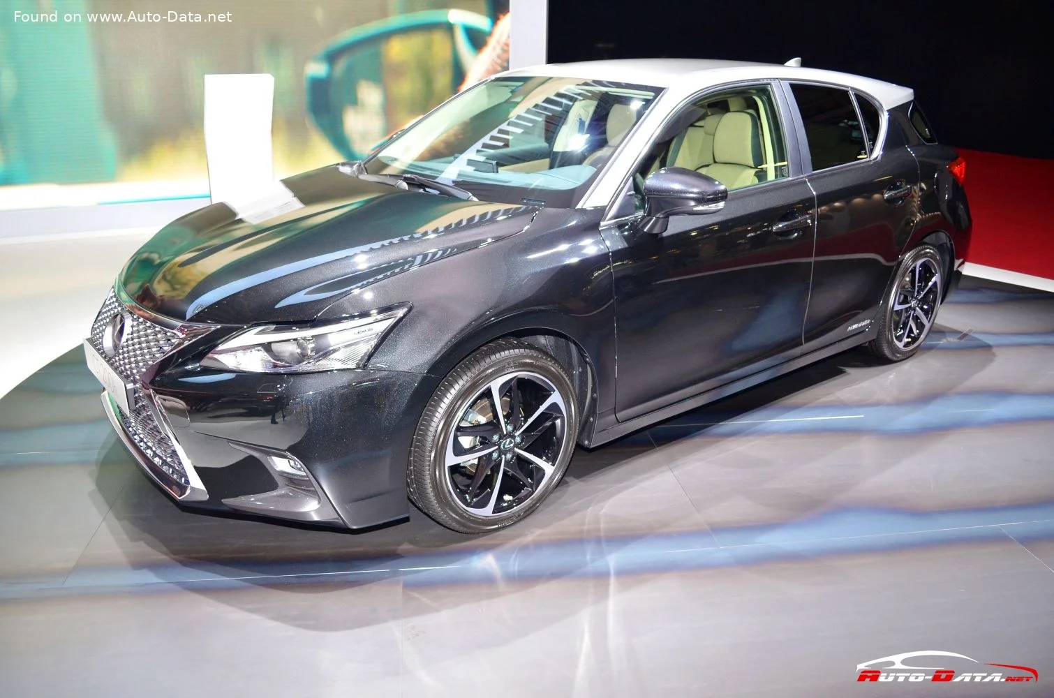 Lexus CT 200h (134 Hp) Hybrid e-CVT2017 - - 1
