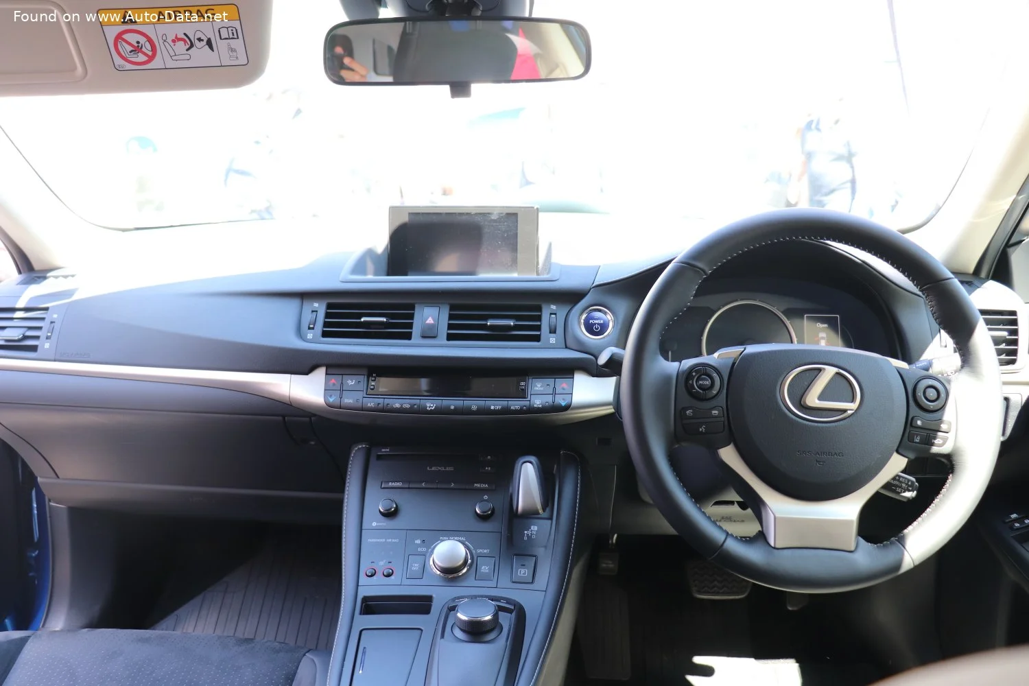 Lexus CT 200h (134 Hp) Hybrid e-CVT2017 - thumbnail 6