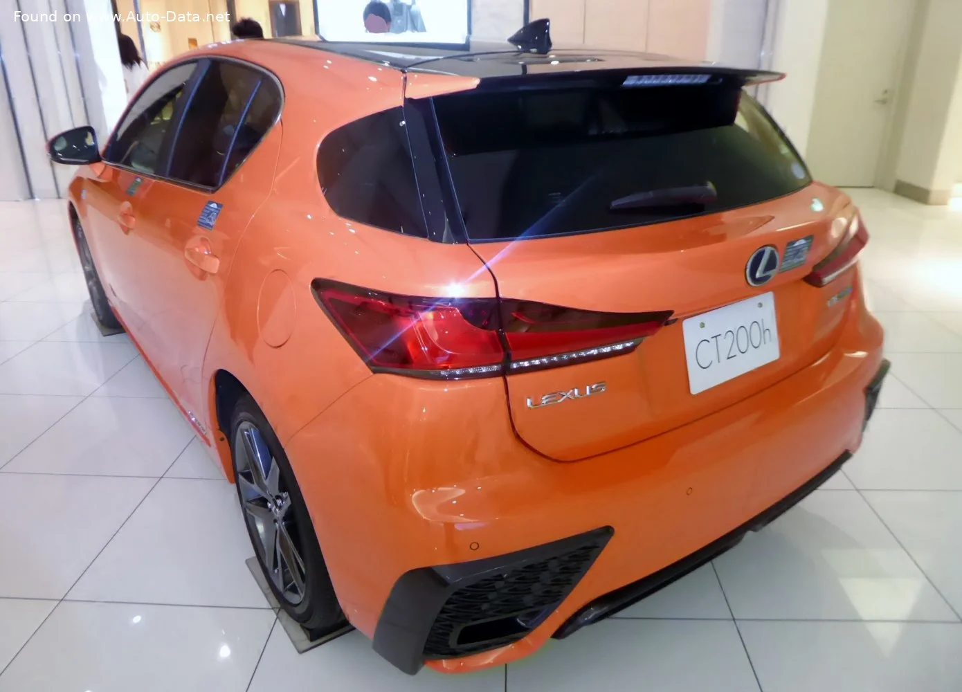 Lexus CT 200h (134 Hp) Hybrid e-CVT2017 - thumbnail 8