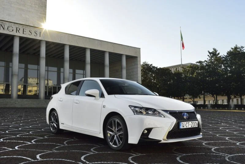 Lexus CT 200h (136 Hp) Hybrid e-CVT2014 - 2017 - 1