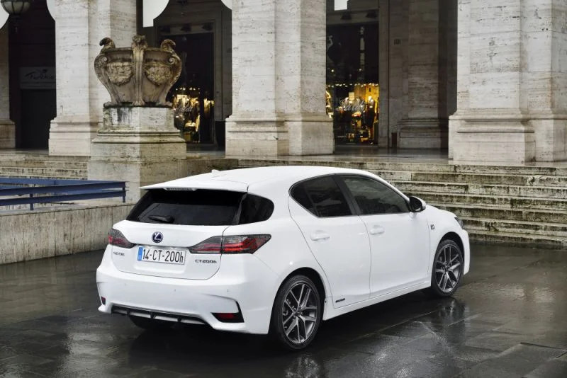 Lexus CT 200h (136 Hp) Hybrid e-CVT2014 - 2017 thumbnail 16