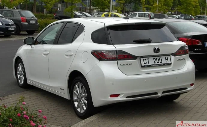 Lexus CT 200h (136 Hp) Hybrid e-CVT2011 - 2014 thumbnail 7