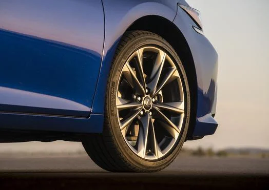 Lexus ES 300h (218 Hp) Hybrid e-CVT2018 - 2021 thumbnail 16