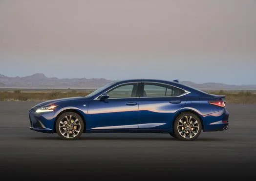 Lexus ES 300h (218 Hp) Hybrid e-CVT2018 - 2021 thumbnail 3