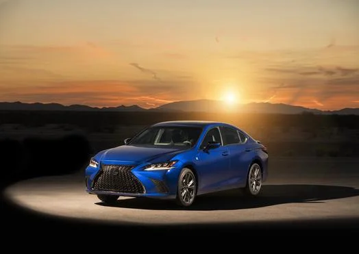 Lexus ES 300h (218 Hp) Hybrid e-CVT2018 - 2021 thumbnail 6
