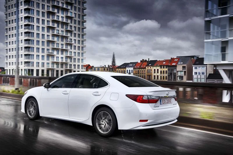 Lexus ES 200 (150 Hp) Automatic2015 - 2018 thumbnail 2