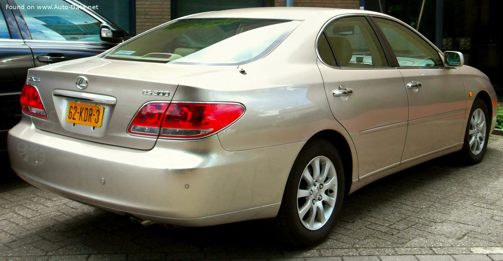 Lexus ES 300 (213 Hp)2001 - 2004 thumbnail 4
