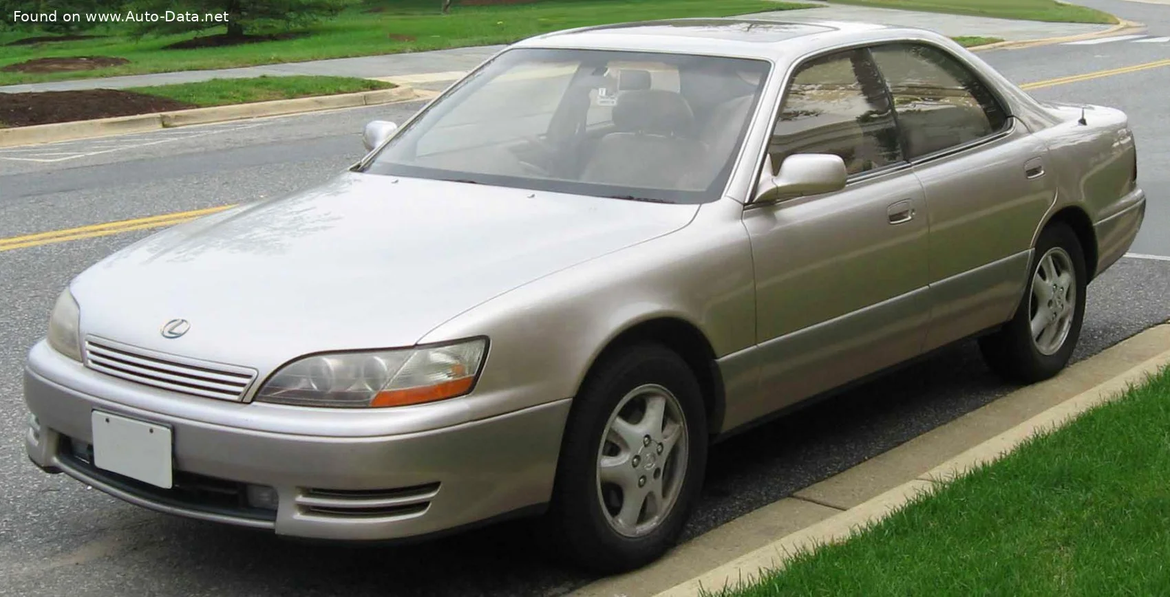 Lexus ES 300 (188 Hp)1991 - 1997 thumbnail 2