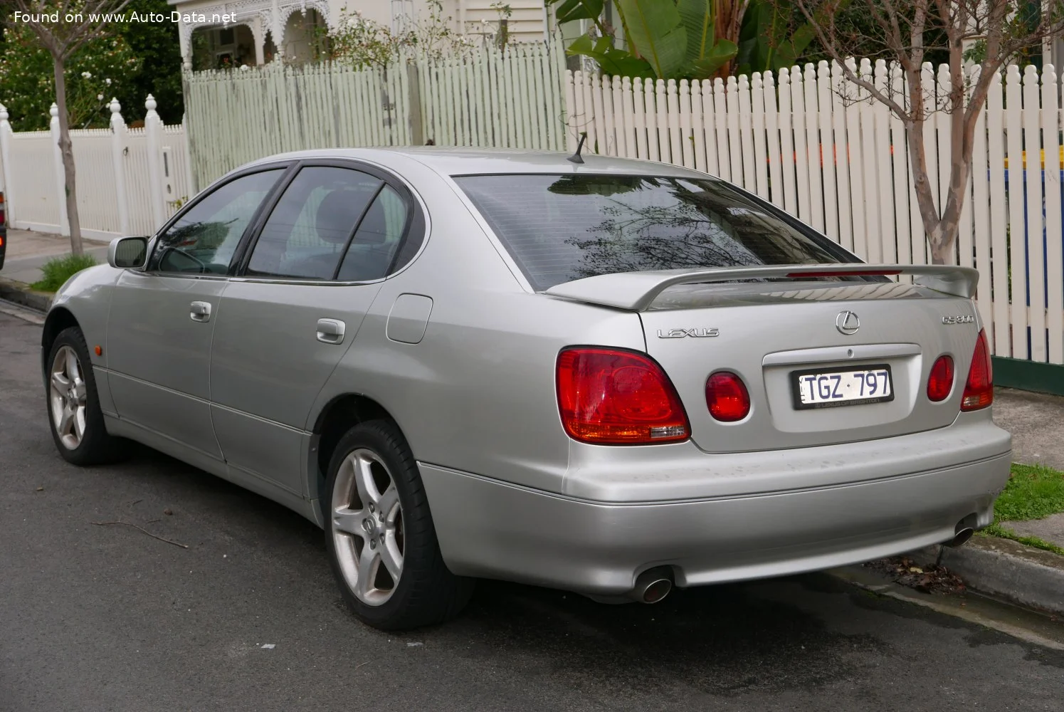 Lexus GS 300 (220 Hp) Automatic2000 - 2005 thumbnail 2