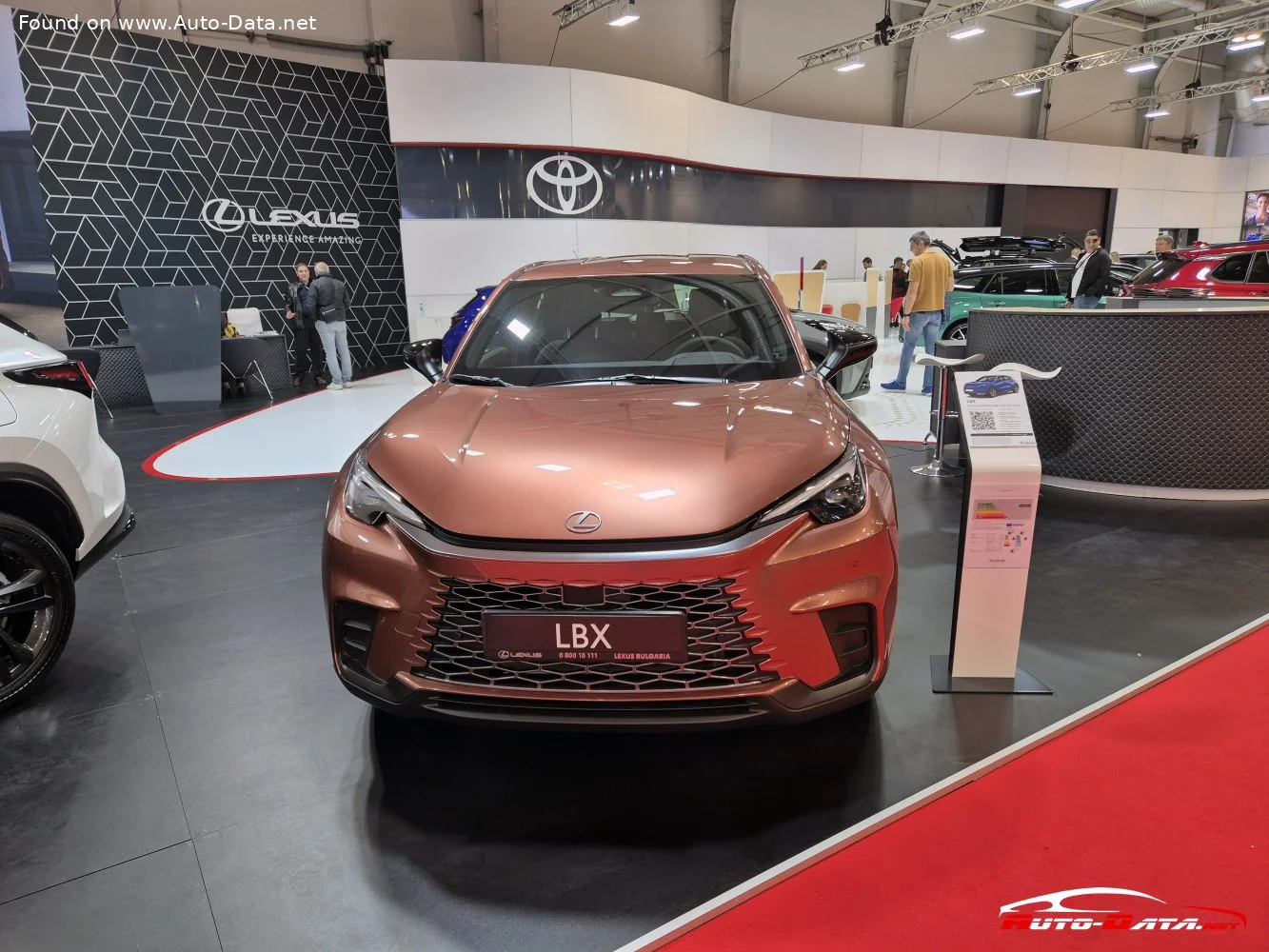 Lexus LBX 1.5 (136 Hp) Hybrid e-CVT2023 - thumbnail 2