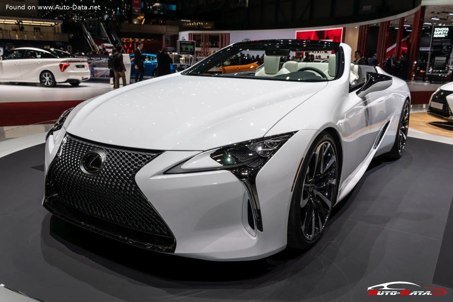 Lexus LC Lexus LC Convertible Concept thumbnail 3
