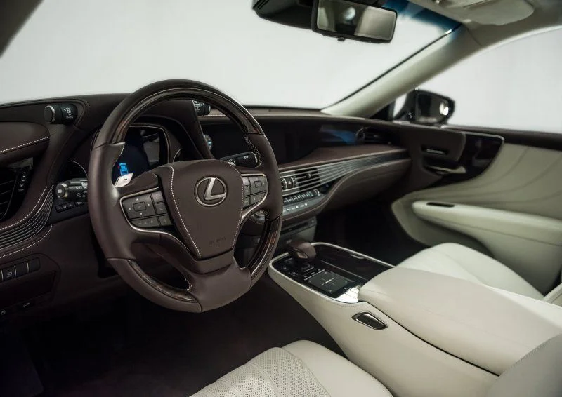 Lexus LS 500h V6 (354 Hp) Hybrid e-CVT2017 - 2020 thumbnail 3