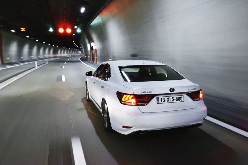 Lexus LS 460 V8 (370 Hp) AWD Super ECT2012 - 2017 thumbnail 2