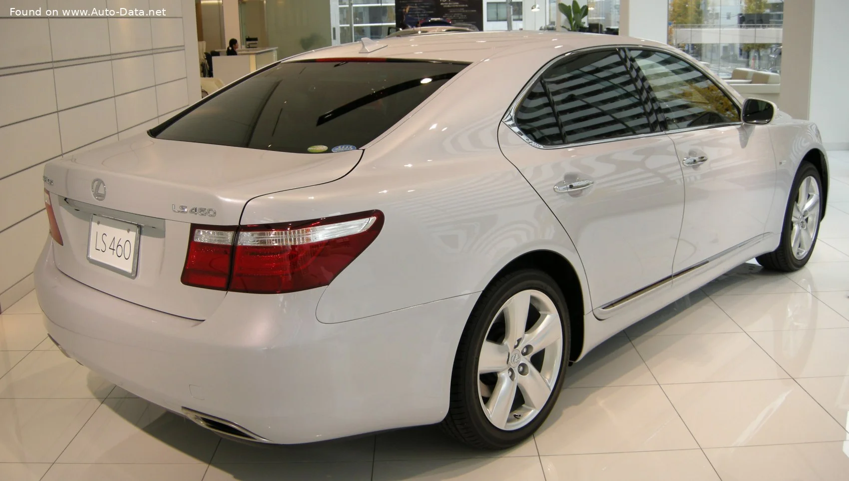 Lexus LS 460 V8 (367 Hp) AWD Super ECT2008 - 2009 thumbnail 2