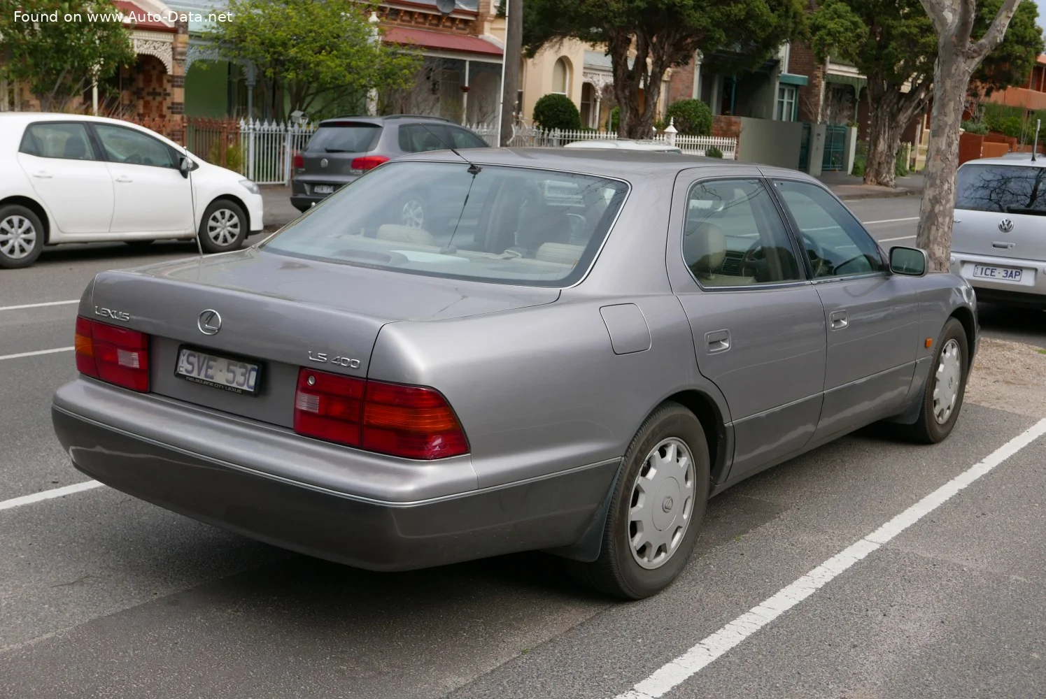 Lexus LS 400 V8 (264 Hp) Automatic1994 - 1997 thumbnail 2