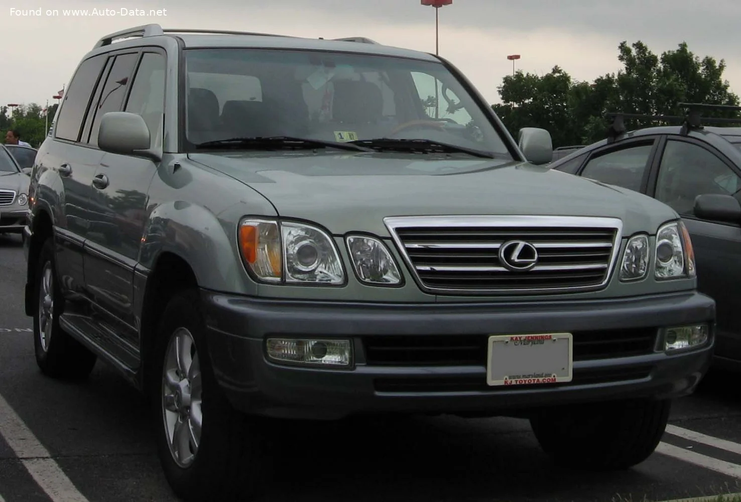 Lexus LX 470 V8 (235 Hp) AWD Automatic2002 - 2005 thumbnail 2