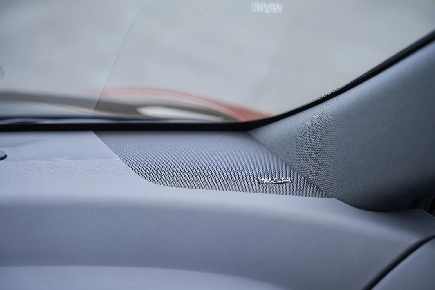 Lexus RZ 300e 72.8 kWh (201 Hp)2023 - thumbnail 3