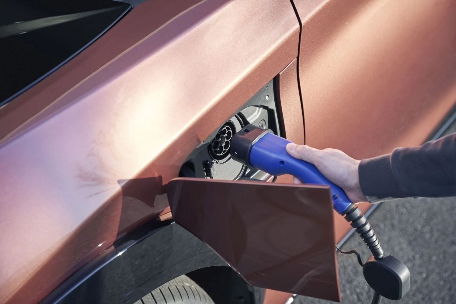 Lexus RZ 300e 72.8 kWh (201 Hp)2023 - thumbnail 8