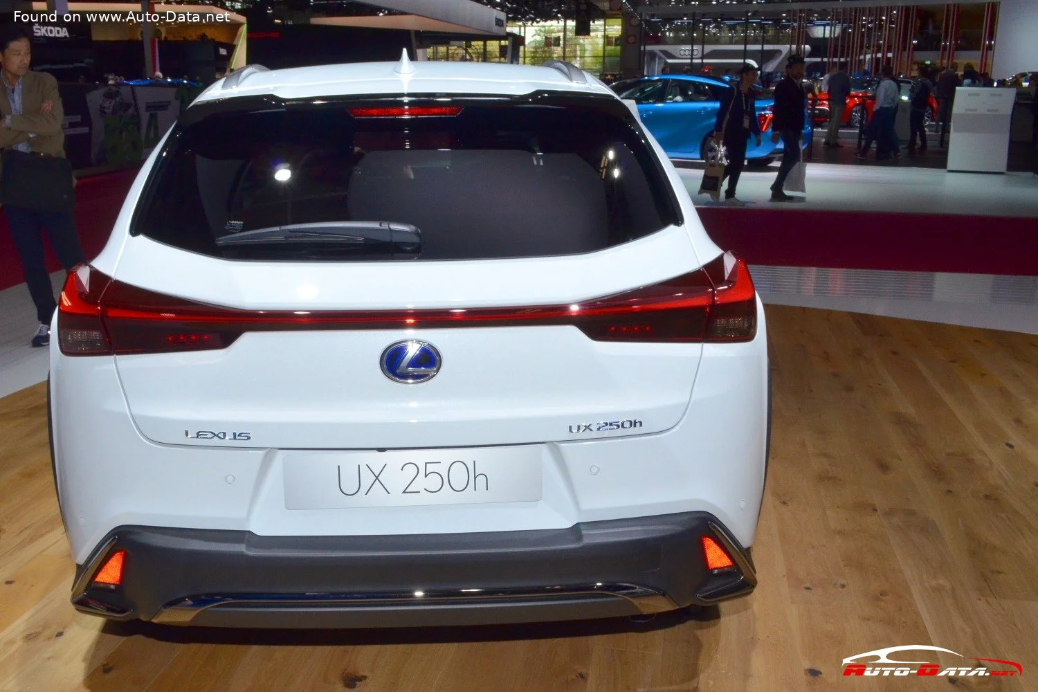 Lexus UX 200 (171 Hp) D-CVT2019 - 2023 thumbnail 11
