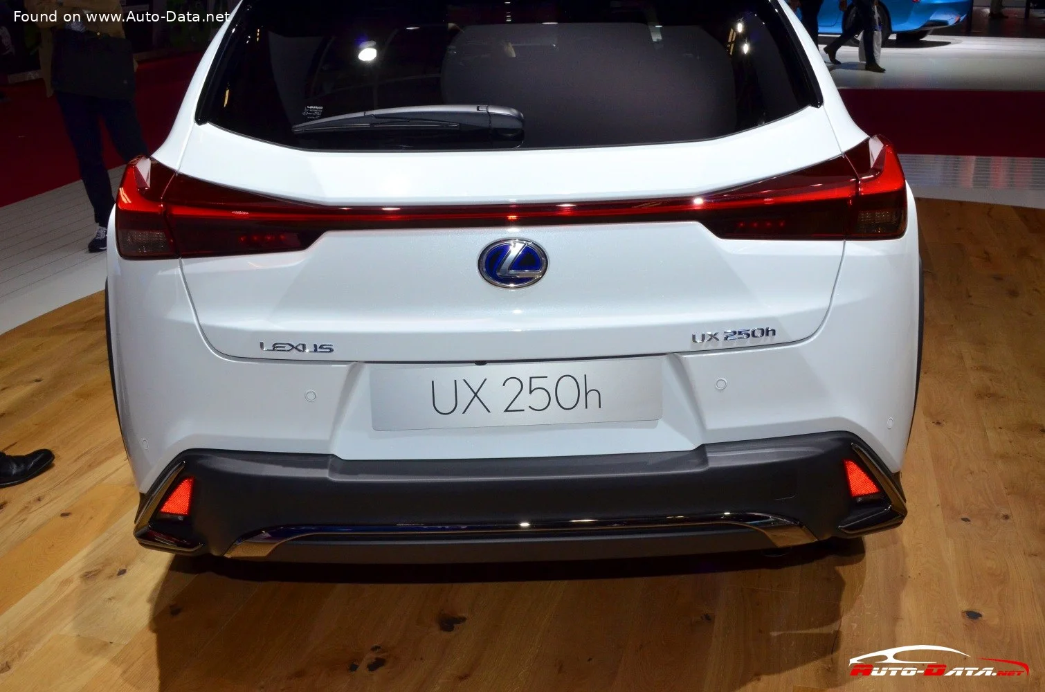 Lexus UX 200 (171 Hp) D-CVT2019 - 2023 thumbnail 10