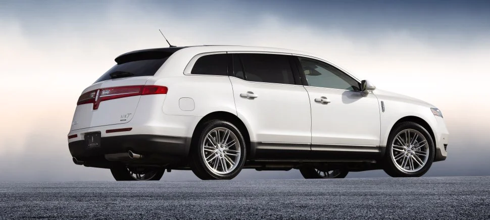 Lincoln MKT 3.5 GTDI V6 (365 Hp) AWD Automatic2012 - 2016 thumbnail 2