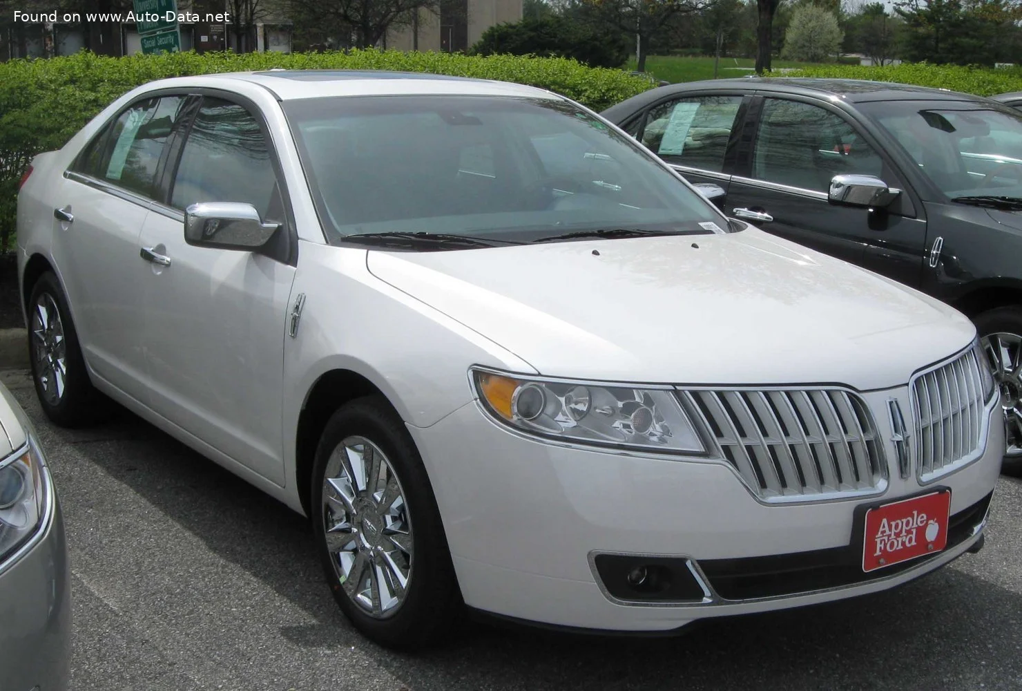 Lincoln MKZ 2.5 (191 Hp) Hybrid eCVT2011 - 2012 thumbnail 2