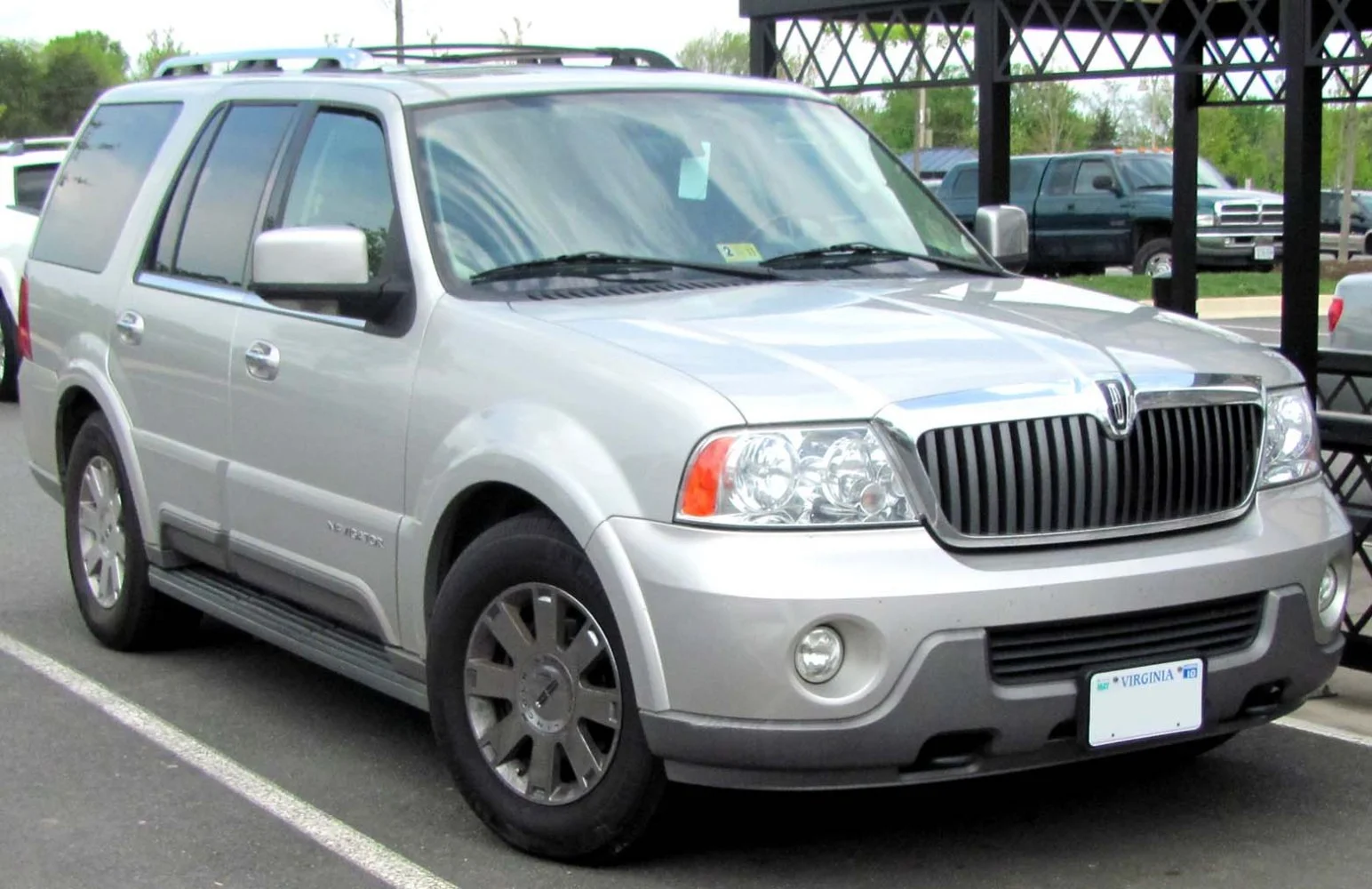 Lincoln Navigator 5.4i V8 24V (300 Hp) 4x4 Automatic2005 - 2006 - 1