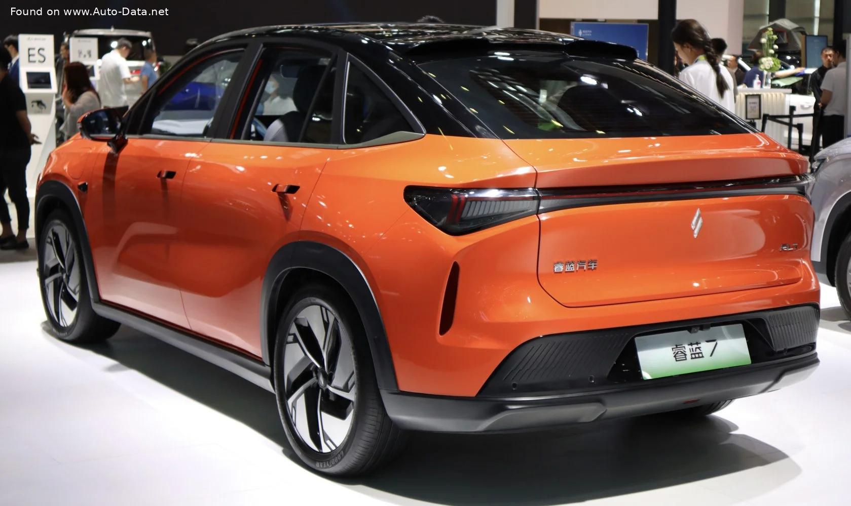 Livan 7 50.4 kWh (163 Hp) Electric2023 - thumbnail 2