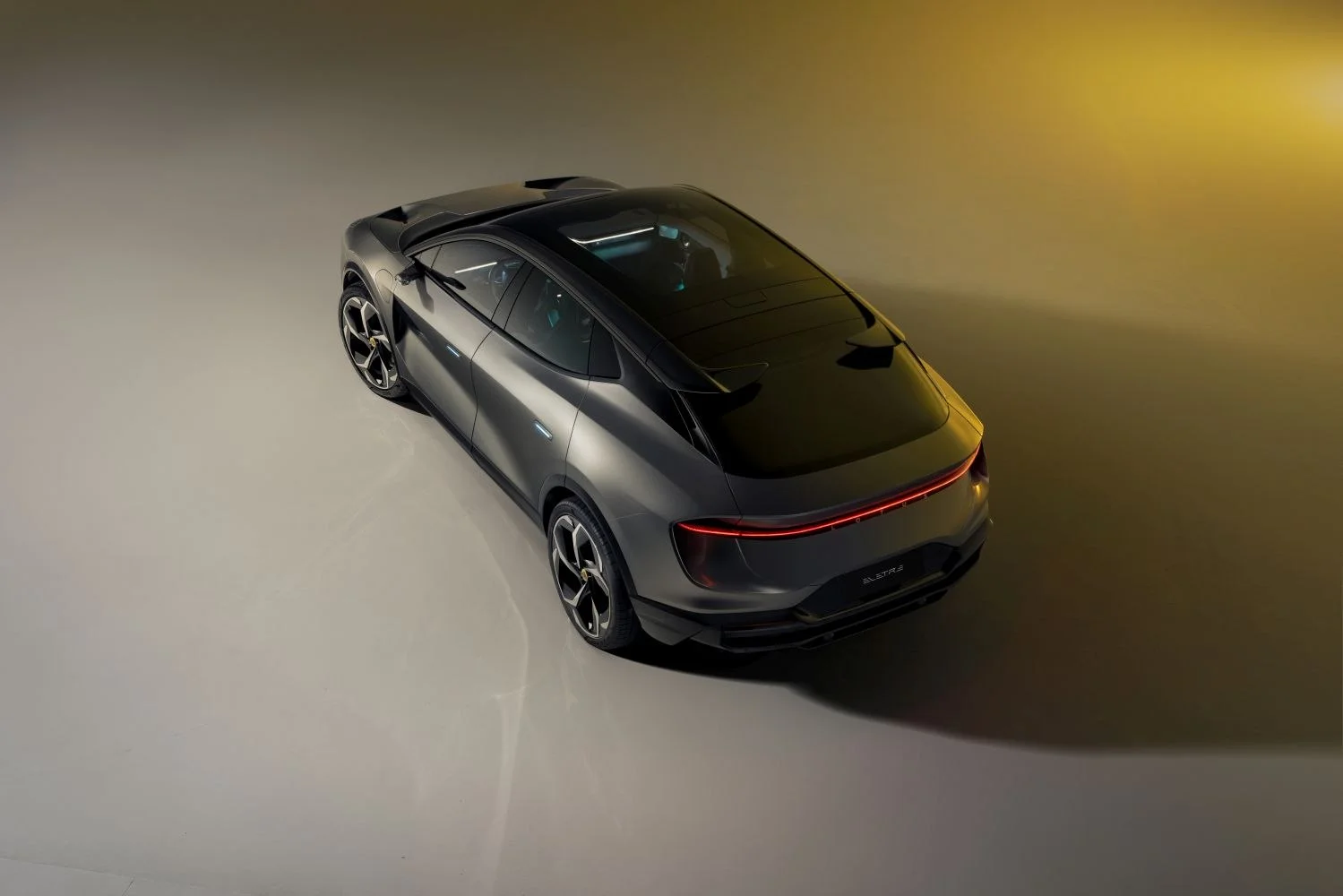 Lotus Eletre 112 kWh (603 Hp) Dual Motor AWD2022 - thumbnail 15