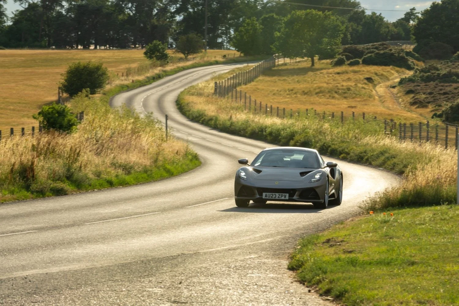 Lotus Emira 2.0 (366 Hp) DCT2023 - thumbnail 4