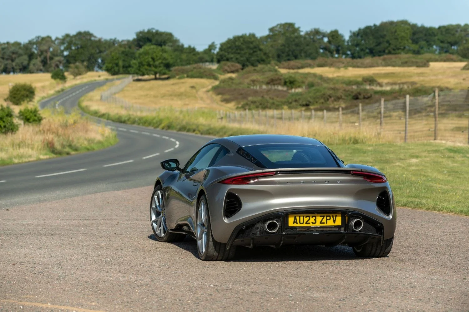 Lotus Emira 2.0 (366 Hp) DCT2023 - thumbnail 5