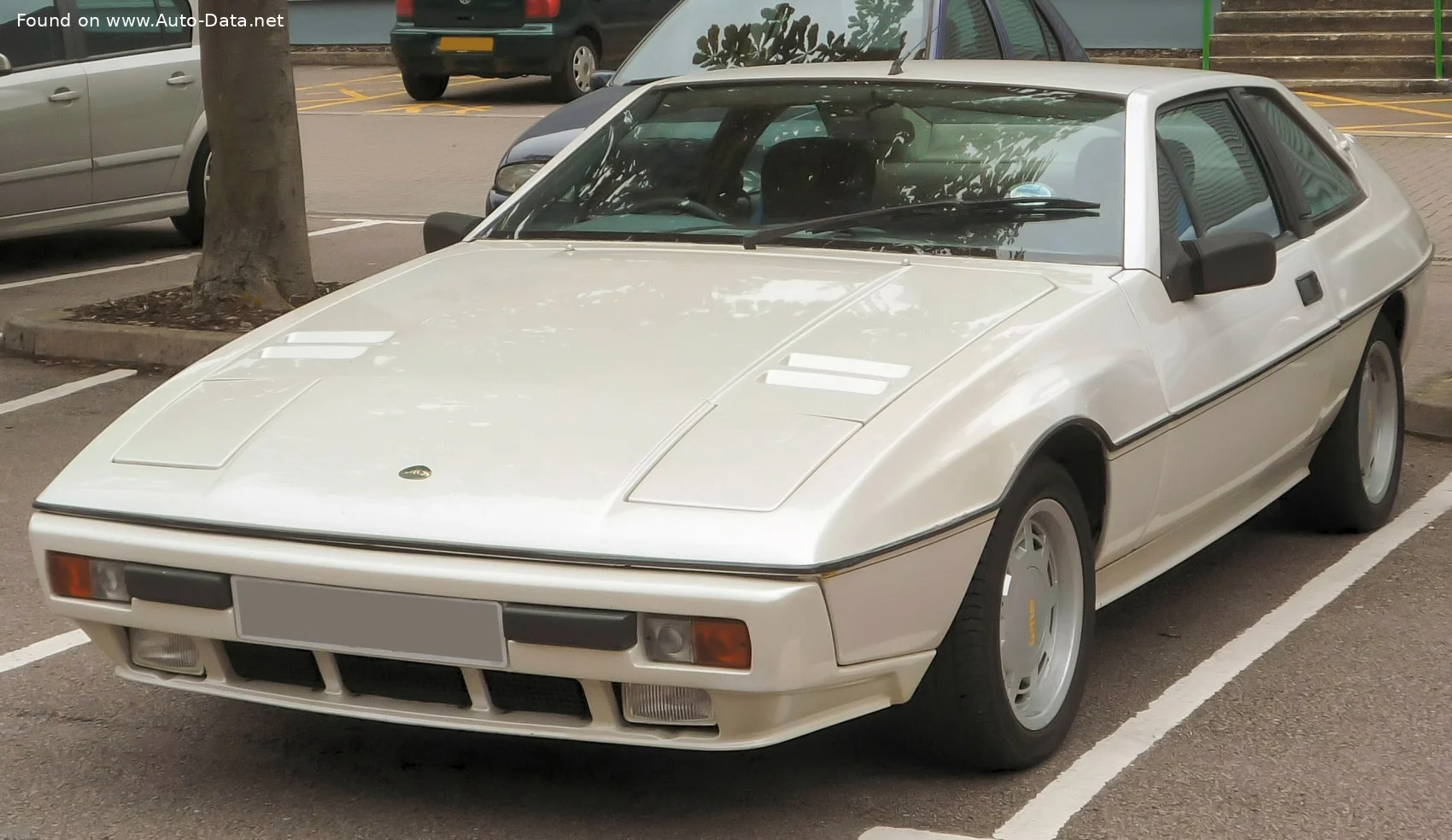 Lotus Excel 2.2 (162 Hp)1983 - 1986 - 1