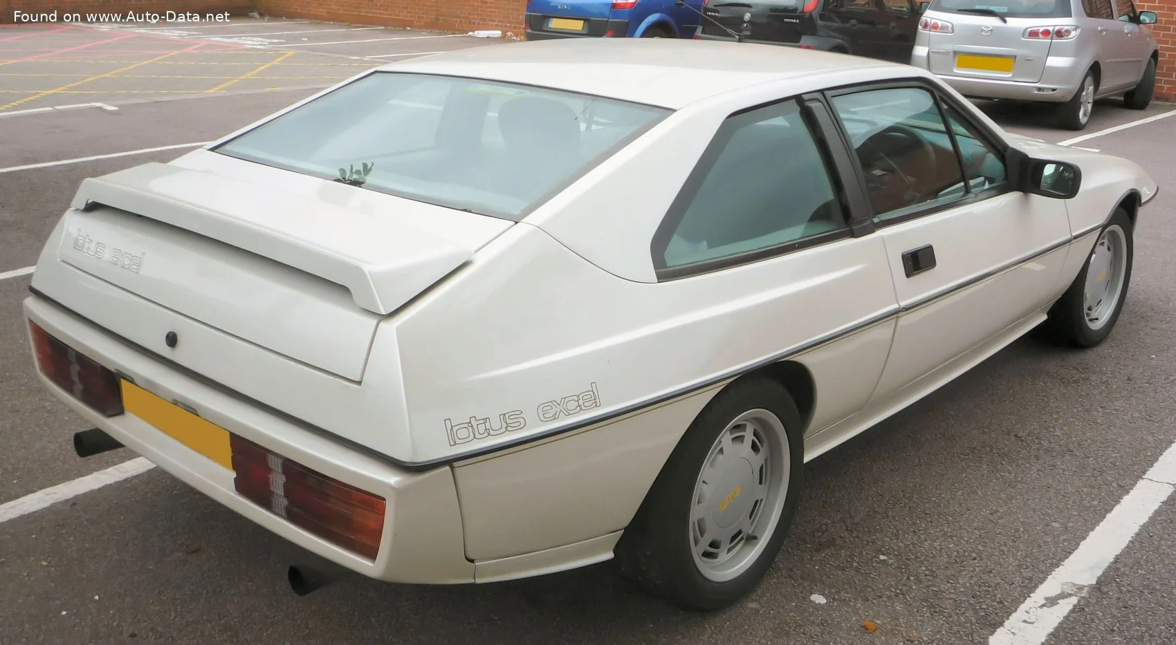 Lotus Excel 2.2 (162 Hp)1983 - 1986 thumbnail 2