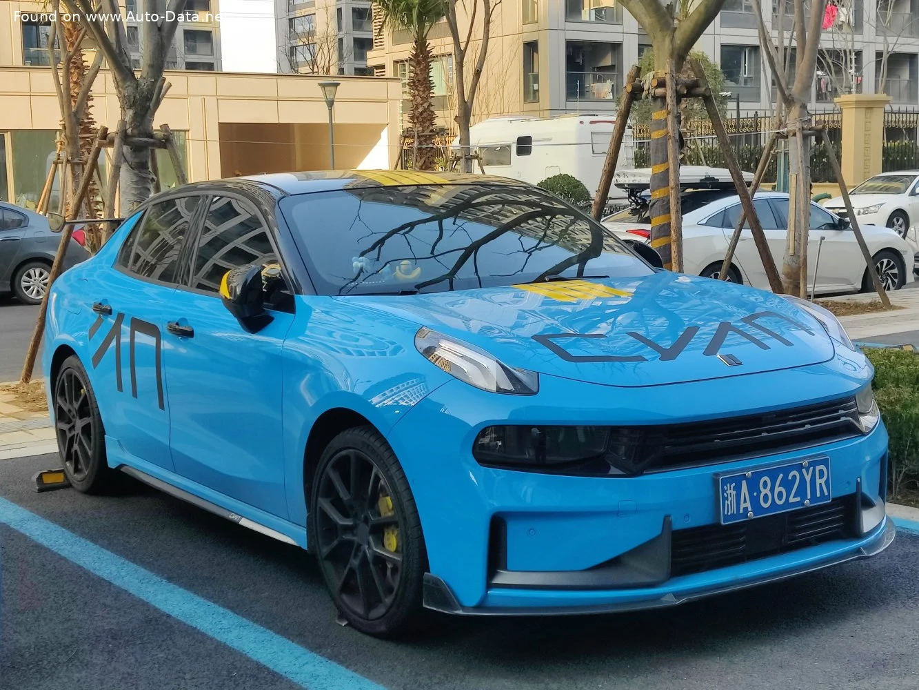 Lynk & Co 03 1.5 T3 (262 Hp) Plug-in Hybrid DCTH2019 - 2021 thumbnail 11