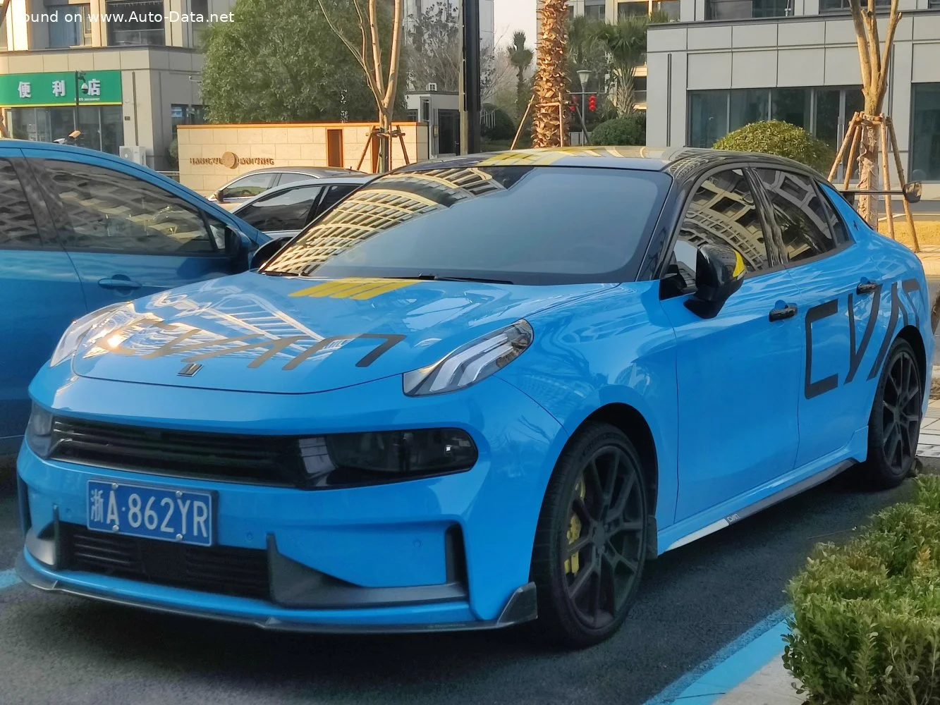 Lynk & Co 03 1.5 T3 (262 Hp) Plug-in Hybrid DCTH2019 - 2021 thumbnail 9