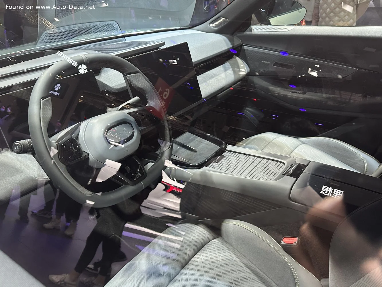 Lynk & Co 08 1.5TD (345 Hp) Plug-in Hybrid DHT Evo2025 - thumbnail 6