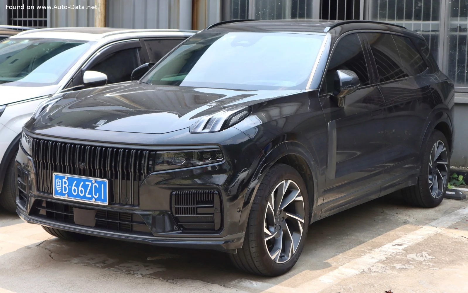 Lynk & Co 09 2.0TD T5 (254 Hp) Mild Hybrid AWD Automatic2021 - - 1