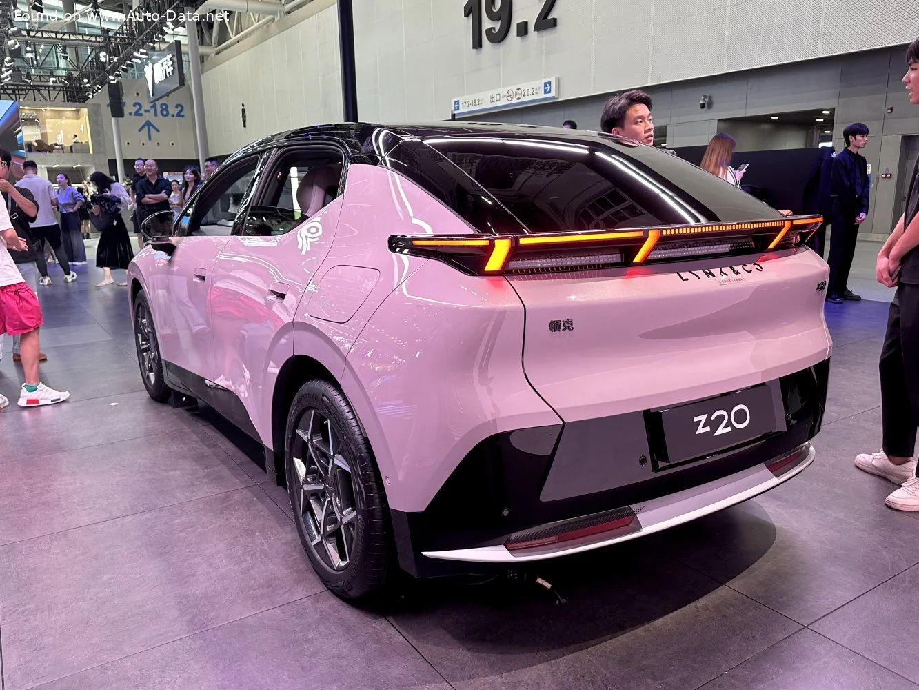 Lynk & Co Z20 61.47 kWh (340 Hp)2024 - thumbnail 4
