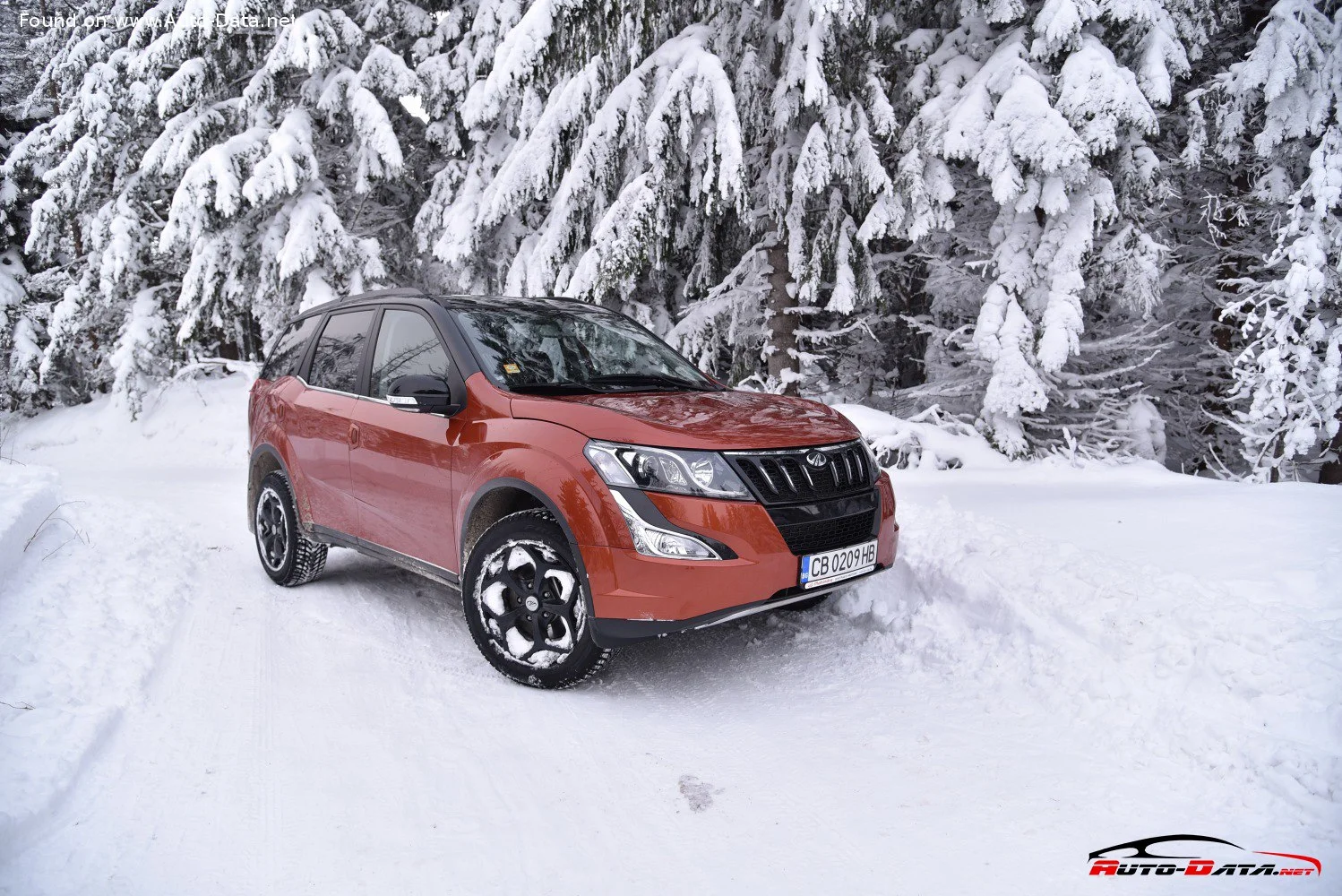 Mahindra XUV500 2.0d (140 Hp)2015 - 2017 thumbnail 3